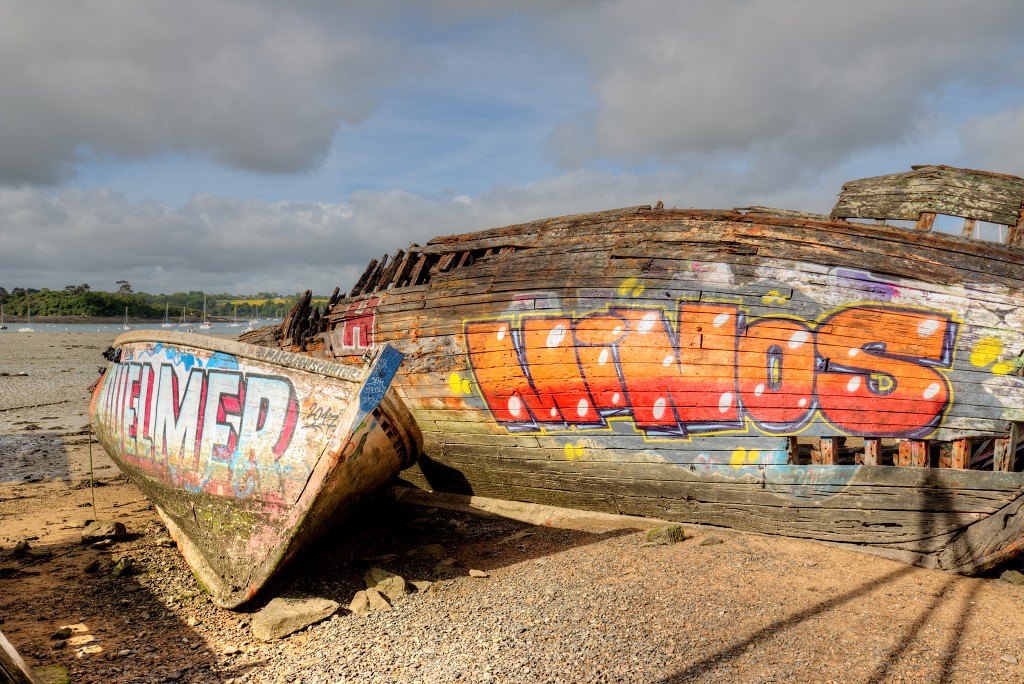 Cimetiere a bateaux hdr urbex scheepskerkhof rance quelmer bretagne france frankrijk kerkhof schepen boten fraffiti art kunst
